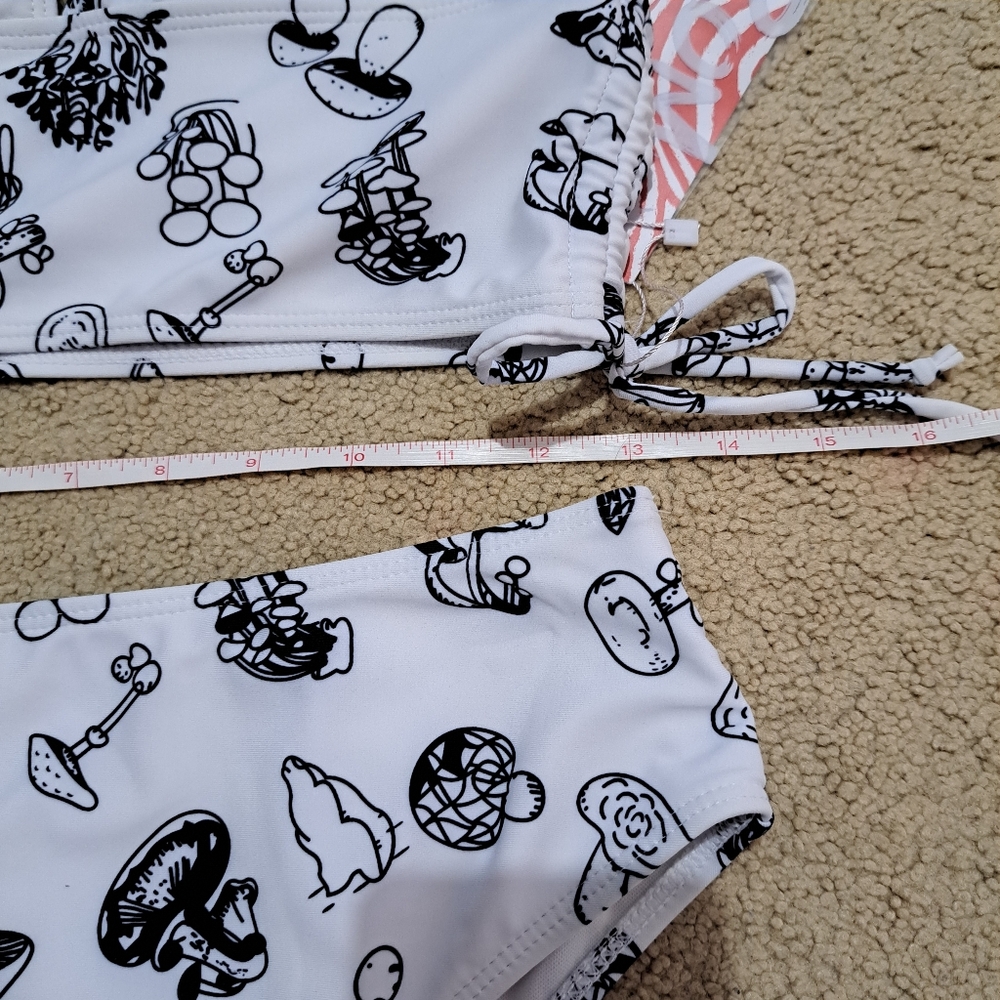 Bikini Set With Mushroom Pattern - Picture 3 of 4